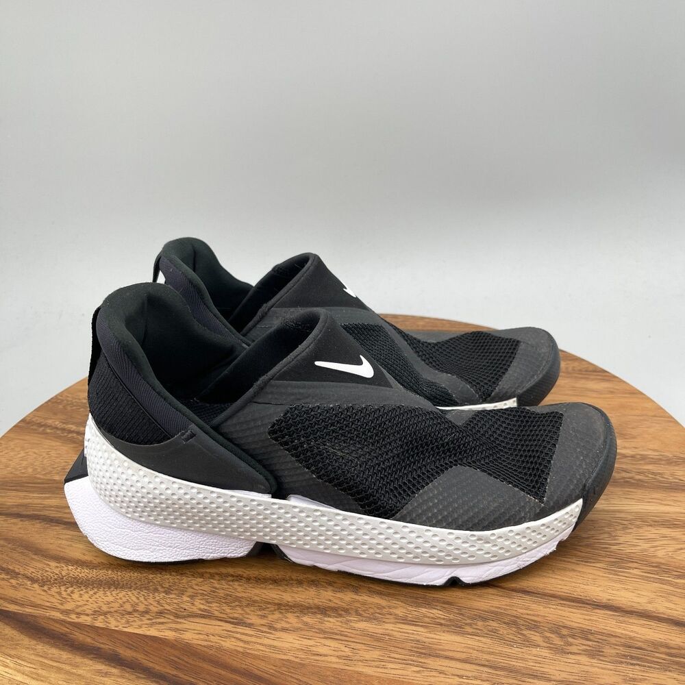 Nike Go Flyease Low Shoes Womens Size 8.5 Black Running Training Comfort Walking